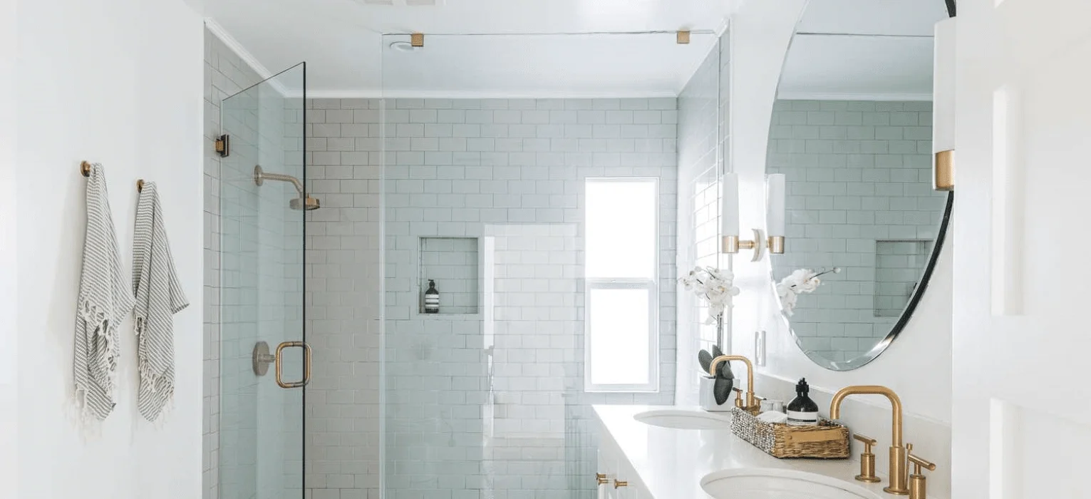 Quelles portes pour une douche ?