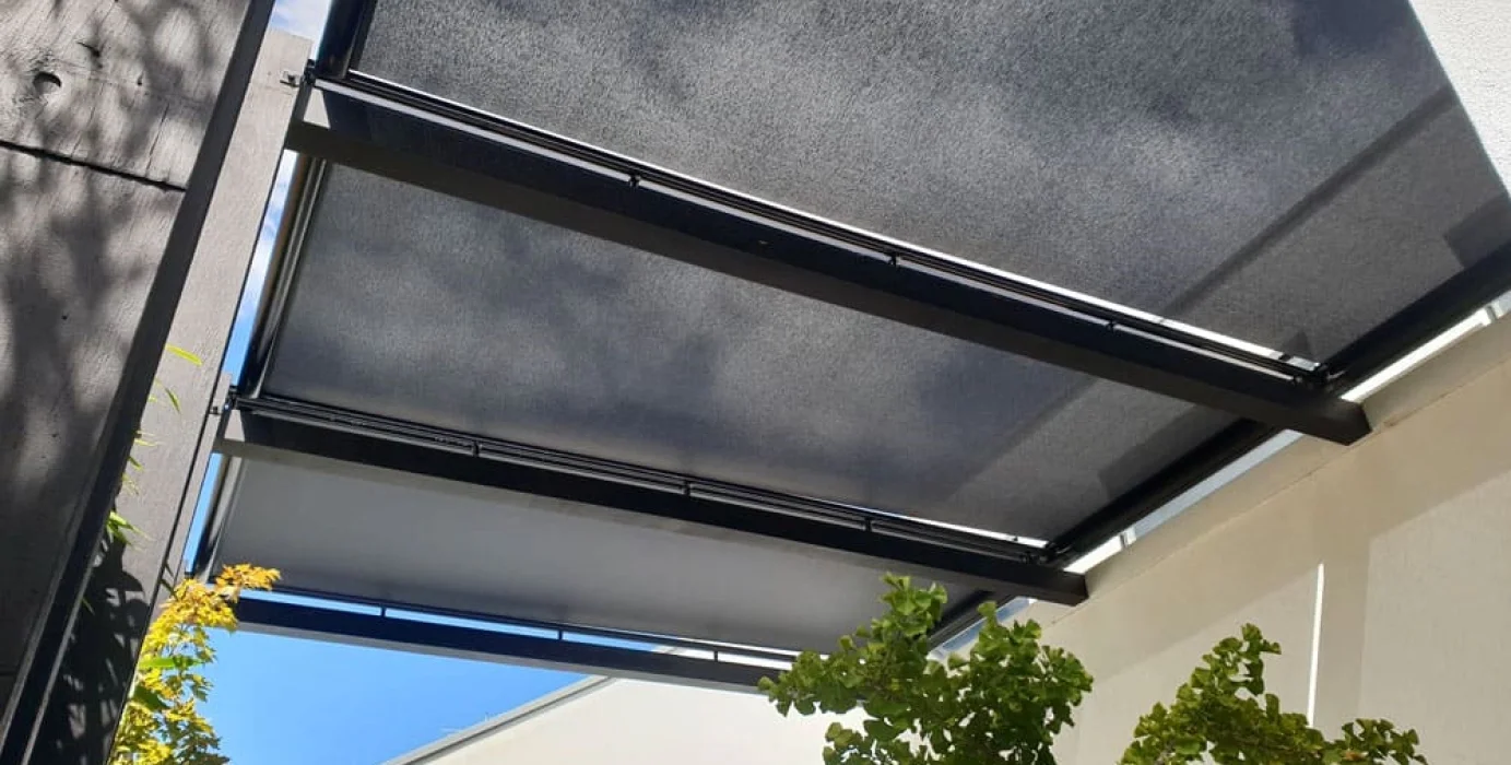 Poser Un Store Intérieur Dans Une Véranda