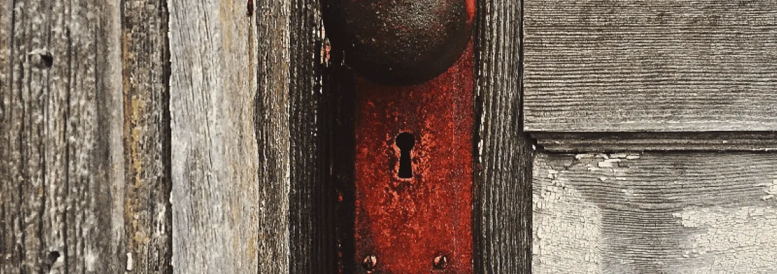 Comment ouvrir une ancienne serrure de porte sans clé ?