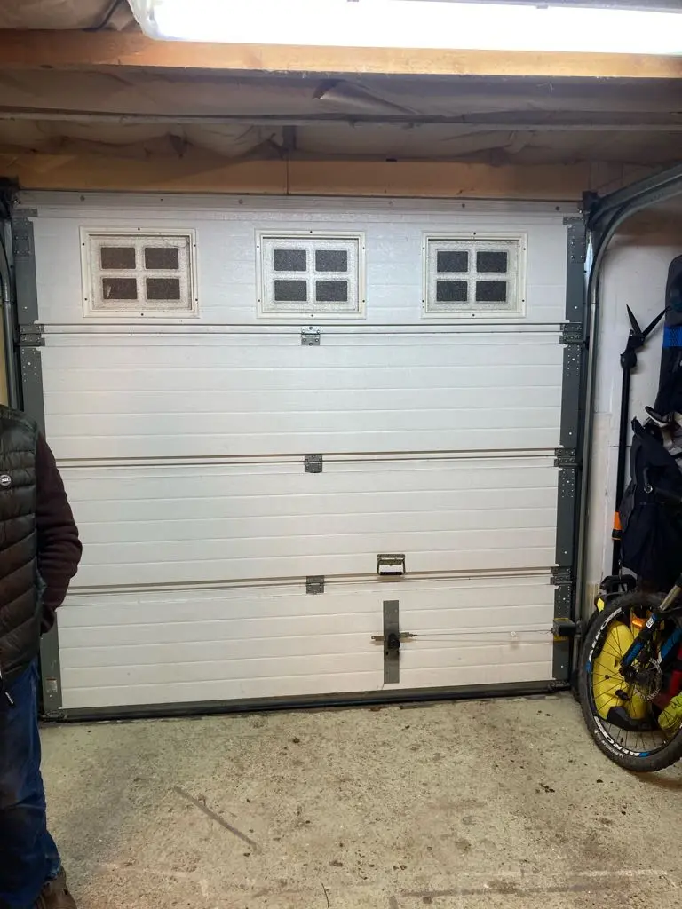 réparation porte sectionnelle industrielle