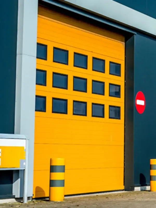 Réparation de porte sectionnelle à Avon