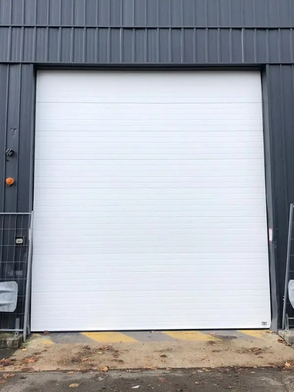 Déblocage porte sectionnelle à Vaux le Pénil