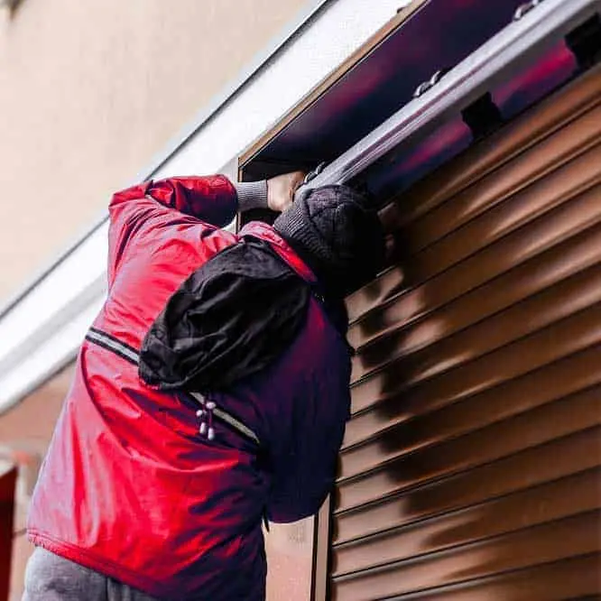 Démontage volet roulant électrique