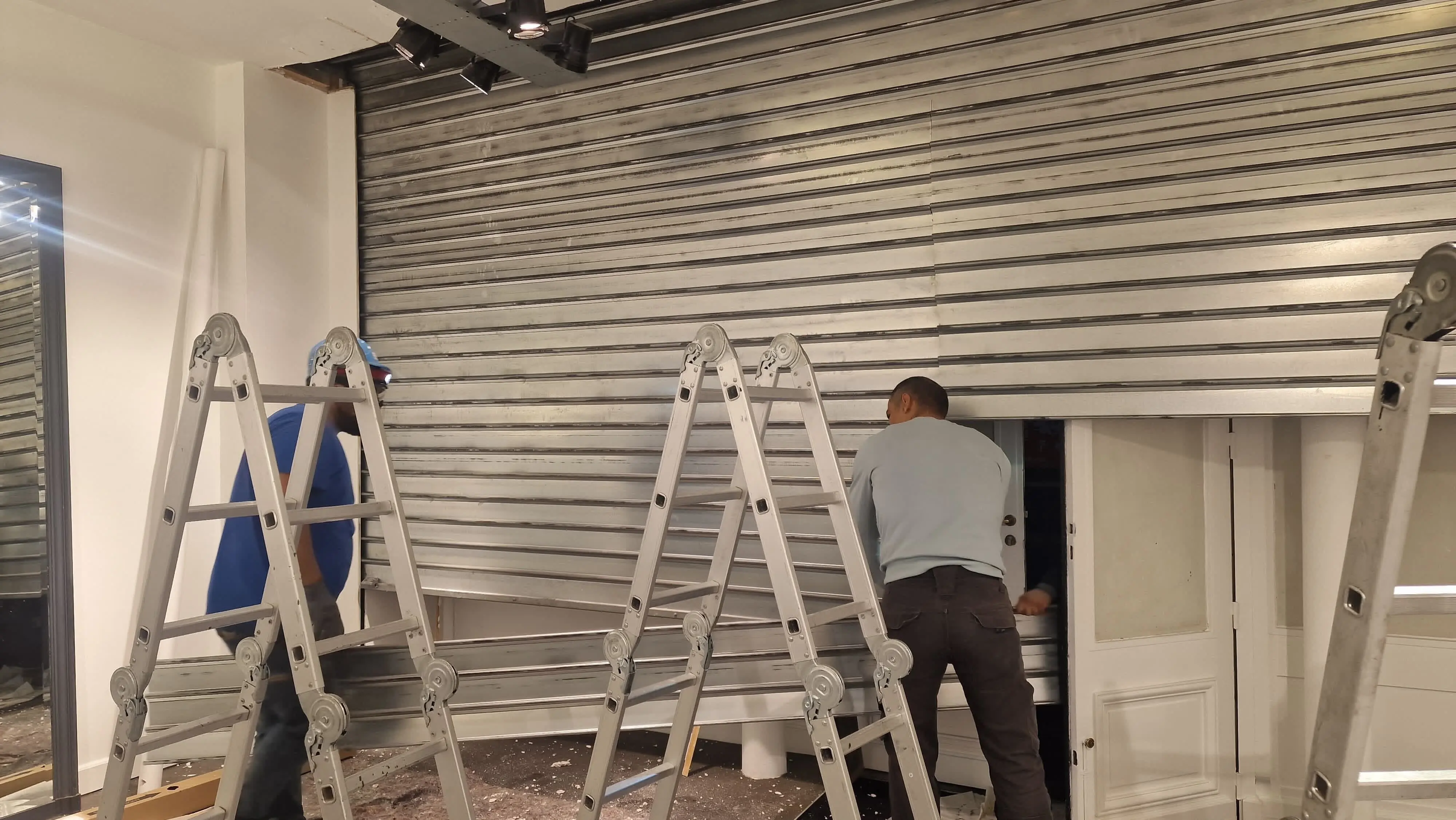 changer les lames d'un rideau métallique