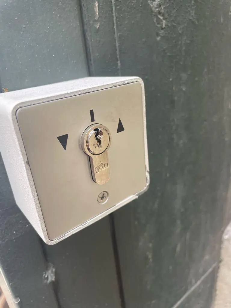 Boîtier à clé remplacé après intervention HBHS à Paris 15