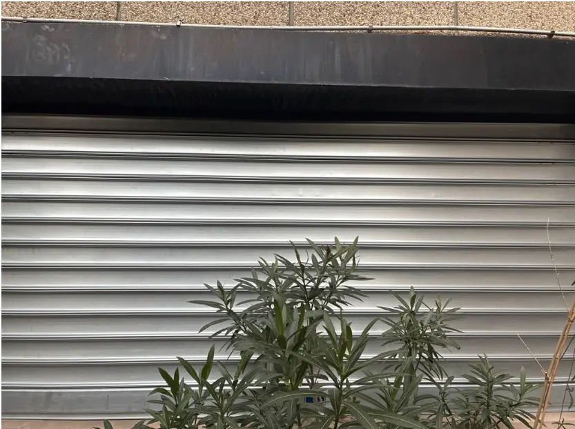 Changement des lames de rideau métallique paris-11 HBHS