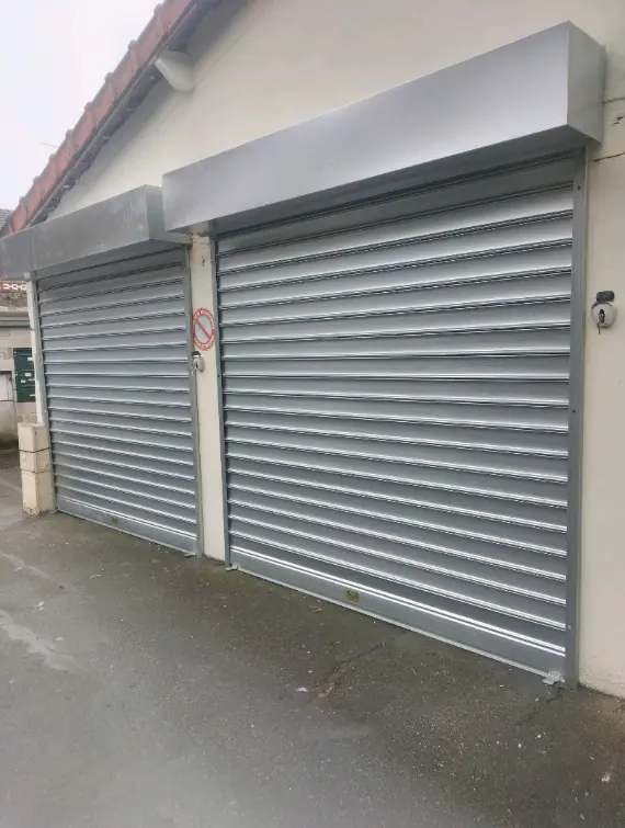 remplacement-de-rideau-metallique-a-lames-pleines à thiais