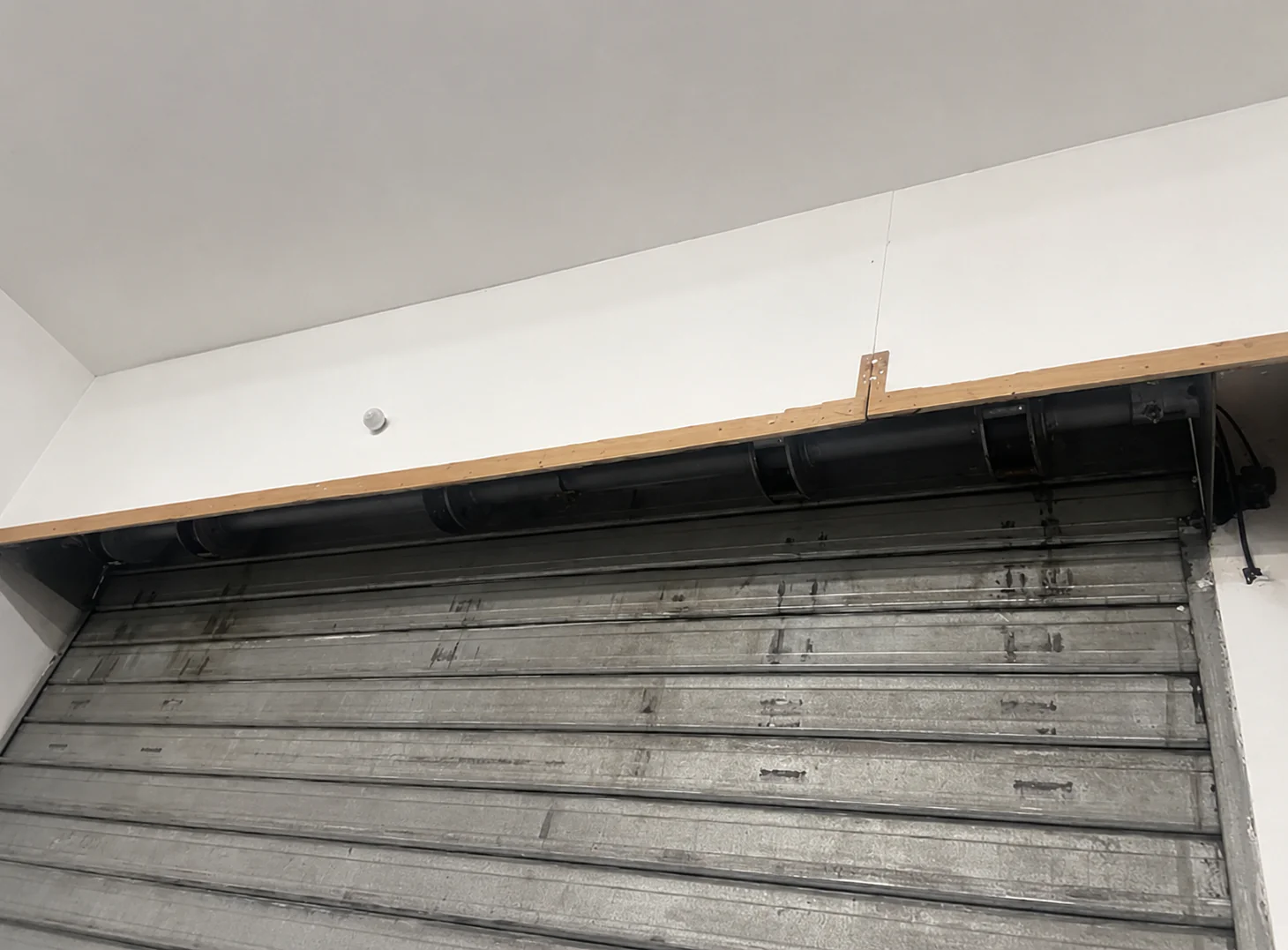 deblocage-rideau-metallique-electrique-bourg-la-reine-92340