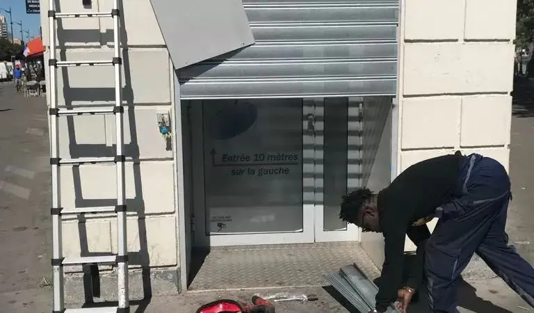 Dépannage de rideau métallique à Garches