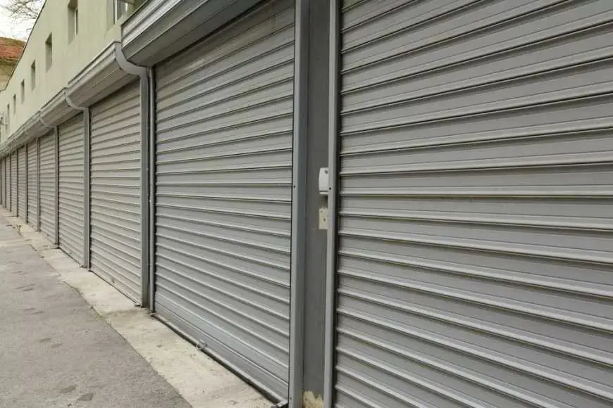 comment-demonter-un-rideau-metallique blog hbhs