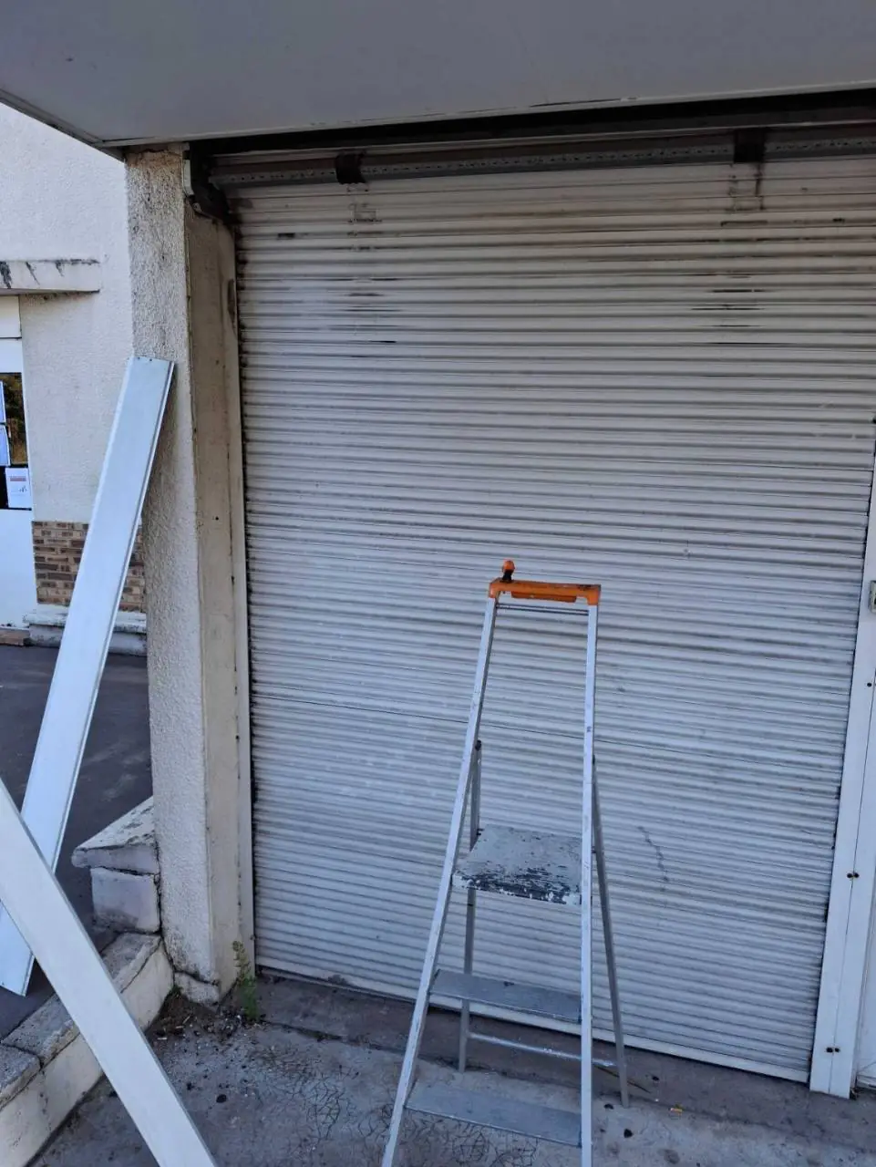 Dépannage de porte enroulable à Limay (78) : remplacement de moteur 